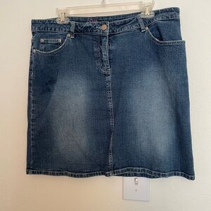 Lily Pulitzer Jean Skirt with Studded Palm‎ Tree on Back Pocket. Size 12